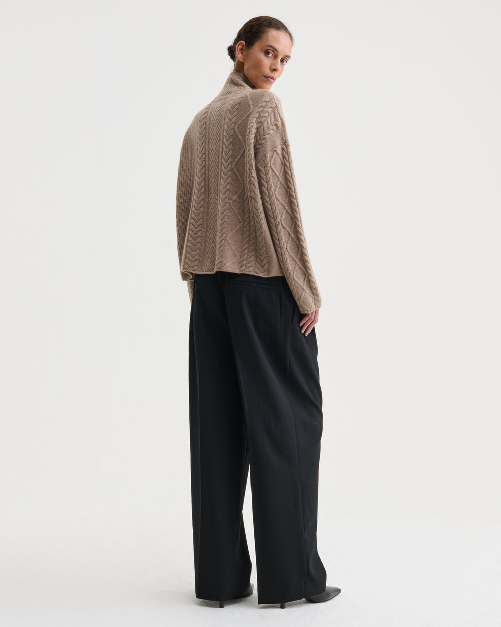 Nonchi Cashmere Fjord Sweater :: Sable