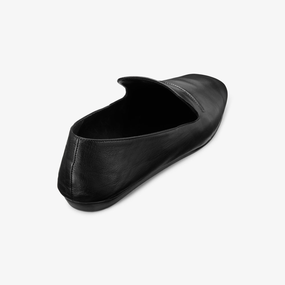 Packshot image of the Grace Loafer—Kidskin in Black