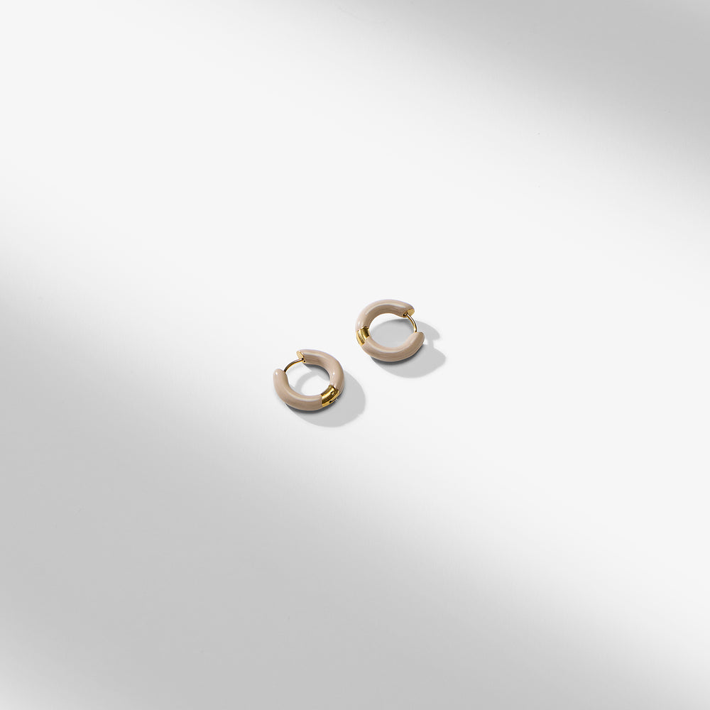 image of the liv earring in taupe