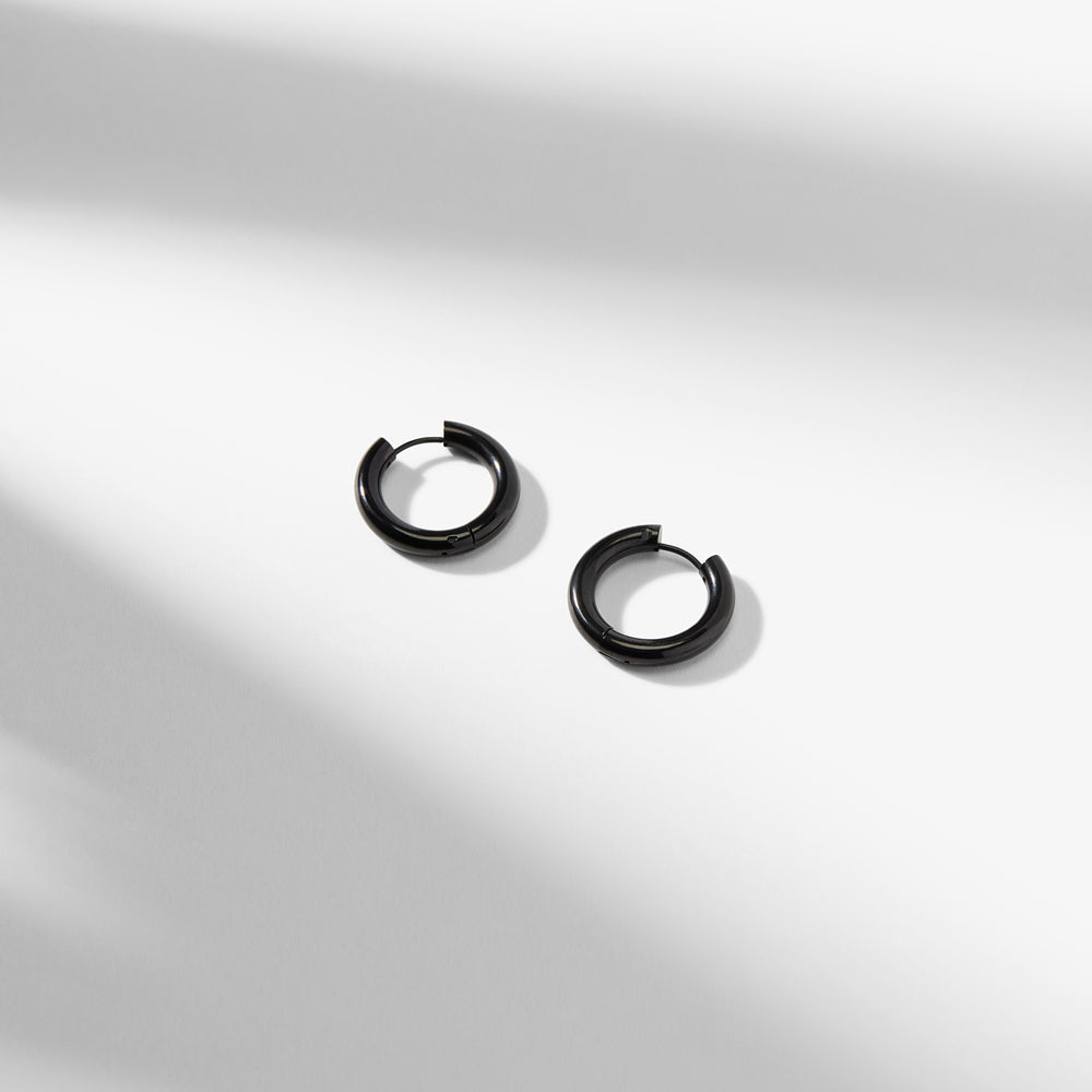 Packshot image of the Claressa Earrings in Black