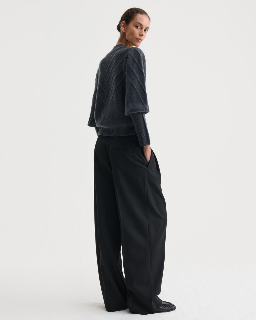 Nonchi Cashmere Skog Sweater :: Dusk Grey
