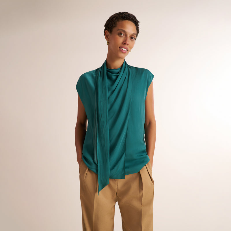 Ismelka Scarf Top