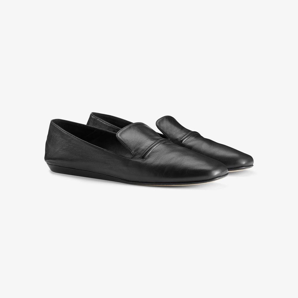 Packshot image of the Grace Loafer—Kidskin in Black
