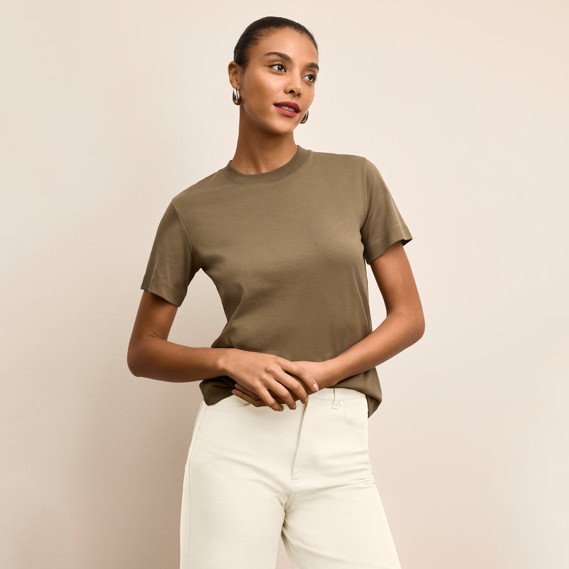 Leslie Classic T-Shirt