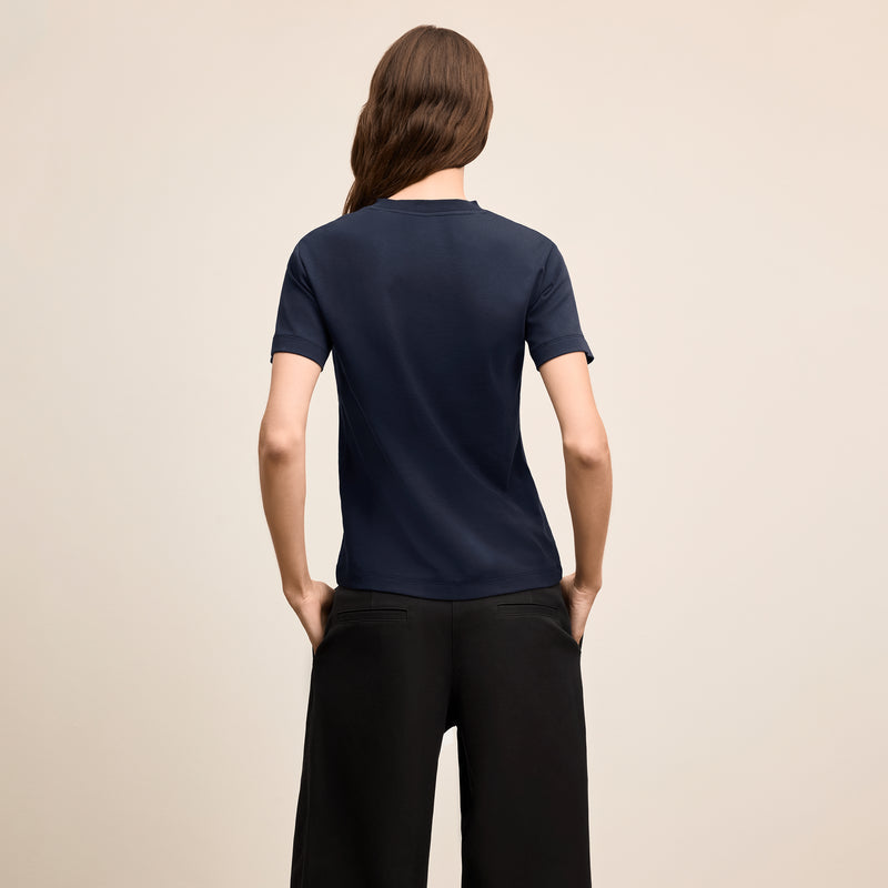 Leslie Classic T-Shirt