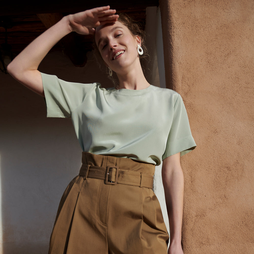 Front image of a woman wearing the Talulah Pant in Sepia